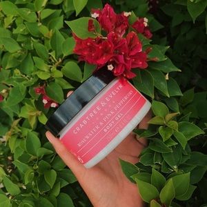 rose water and pink peppercorns Body Gel